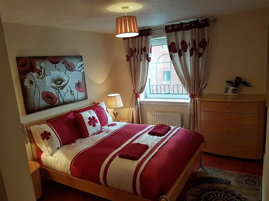 Edinburgh City Deluxe Apartment