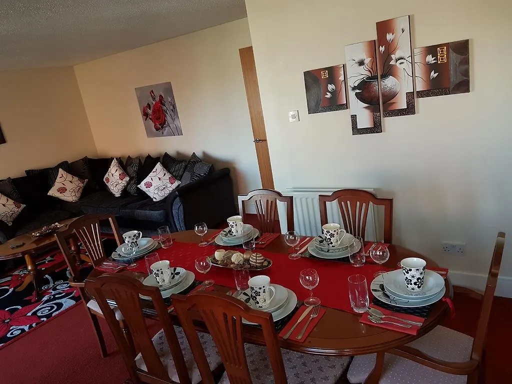 Edinburgh City Deluxe Apartment