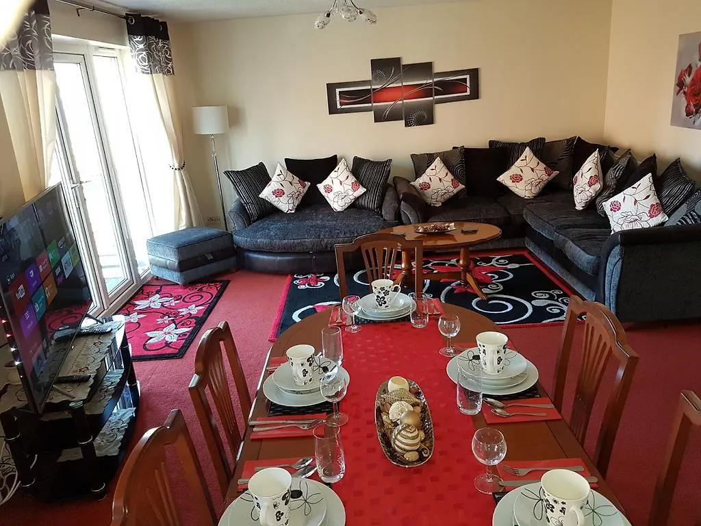 Edinburgh City Deluxe Apartment