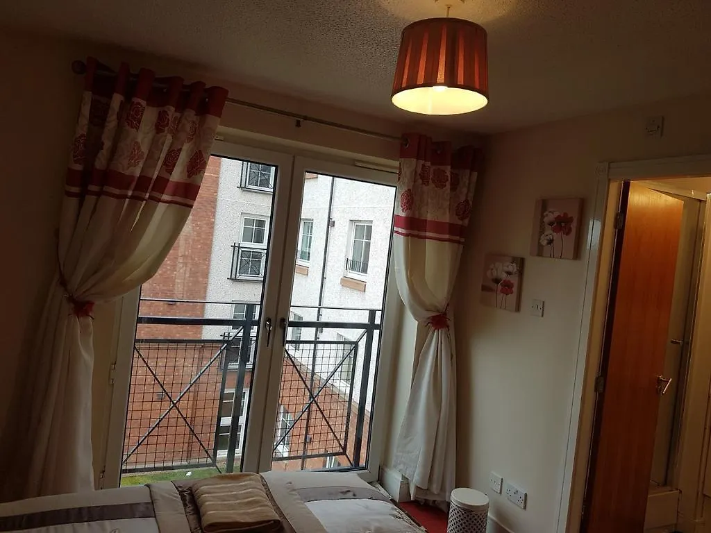 Edinburgh City Deluxe Apartment