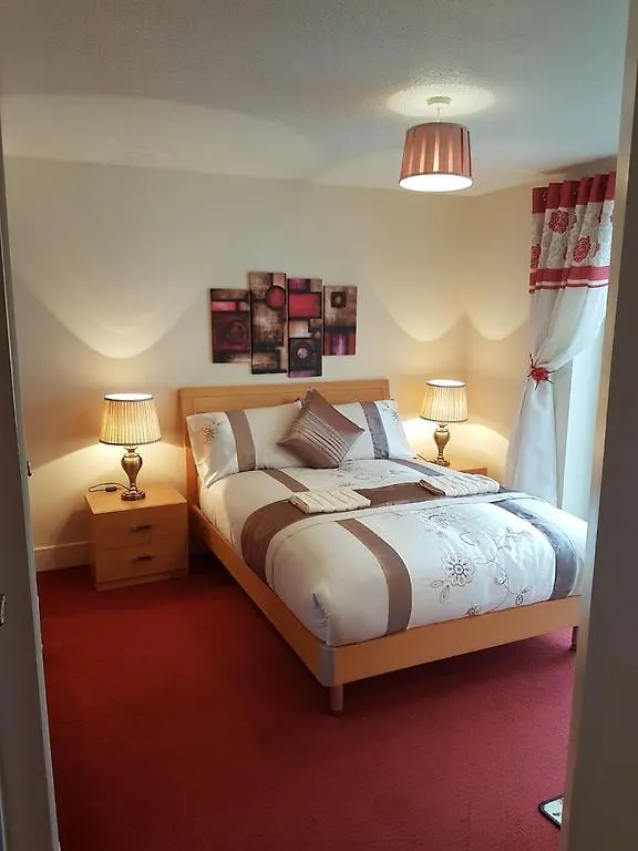 Edinburgh City Deluxe Apartment